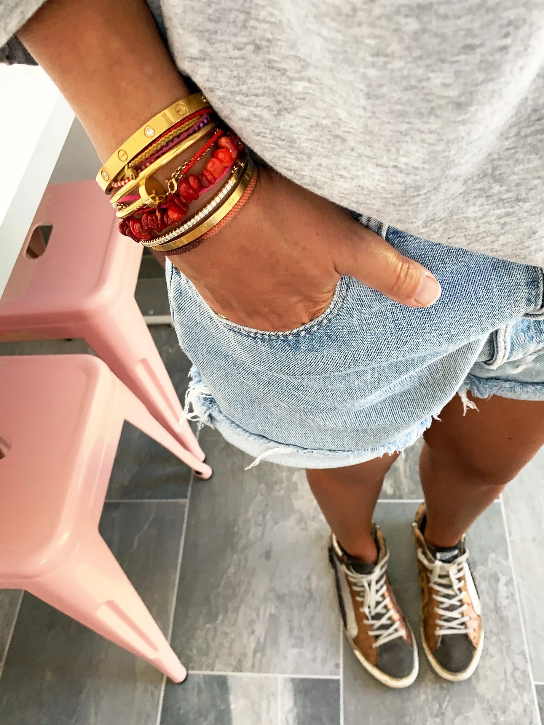 CORAL Cleansing Crystal Chip Bracelet