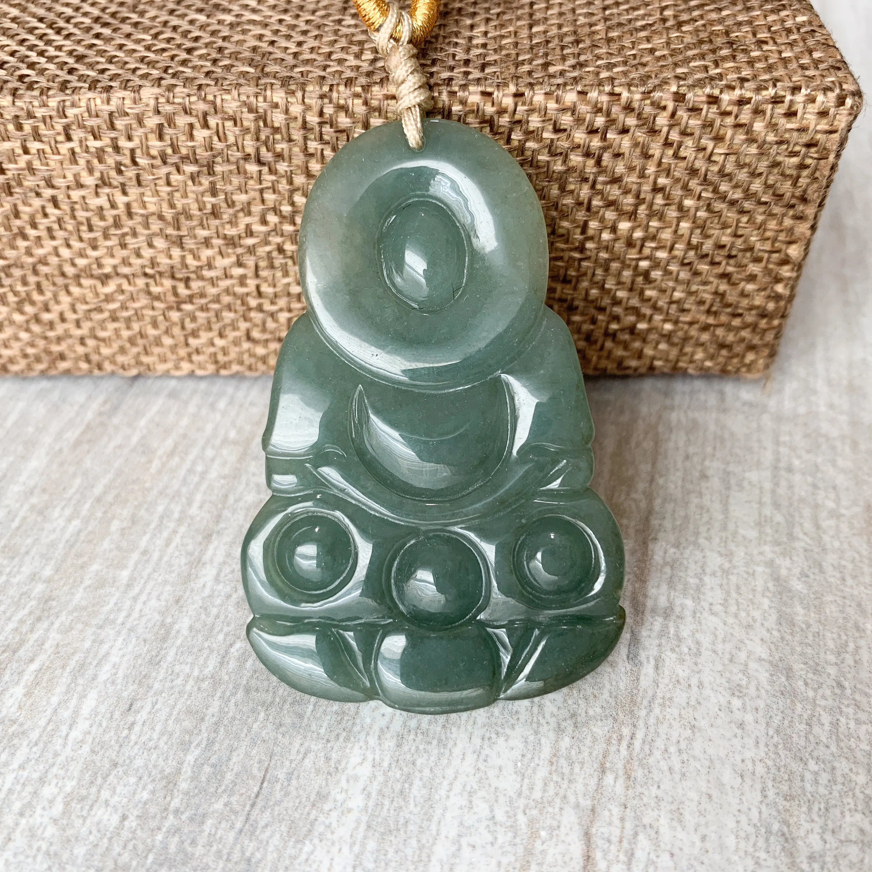 Jadeite Jade Guan Yin Avalokiteshvara Hand Carved Pendant Necklace, YJ-0321-0372113