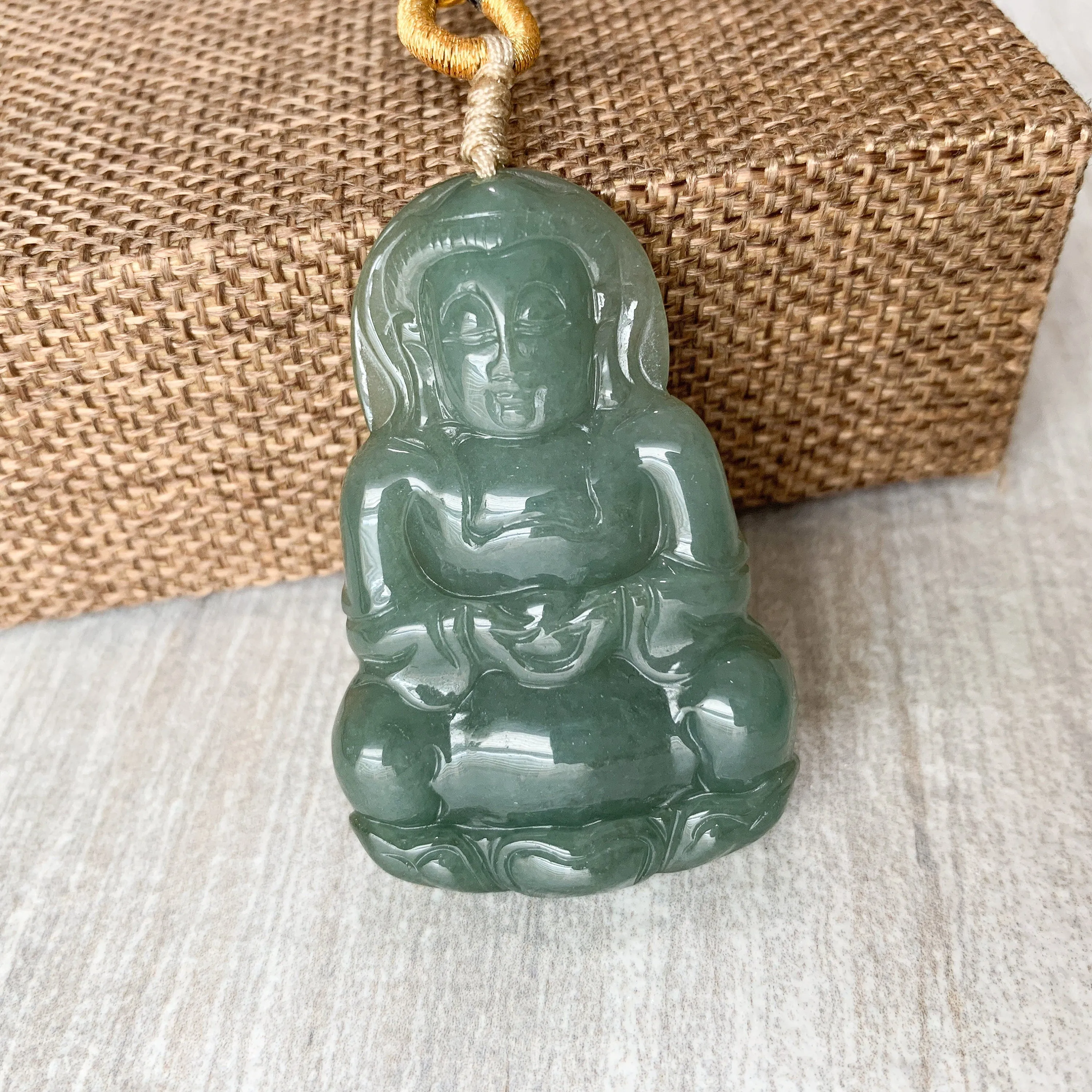 Jadeite Jade Guan Yin Avalokiteshvara Hand Carved Pendant Necklace, YJ-0321-0372113